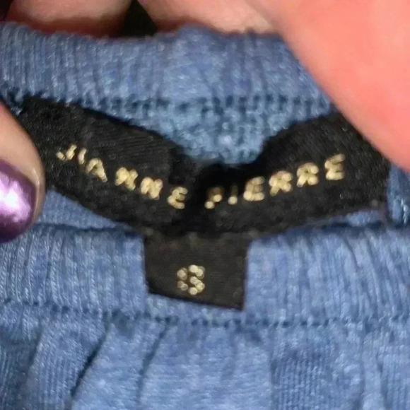 Jeane Pierre Women’s Small Off Shoulder Blouse - Picture 2 of 2